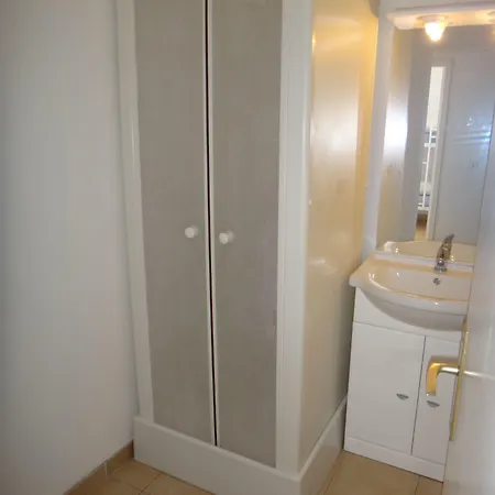 アパートホテル Agathea